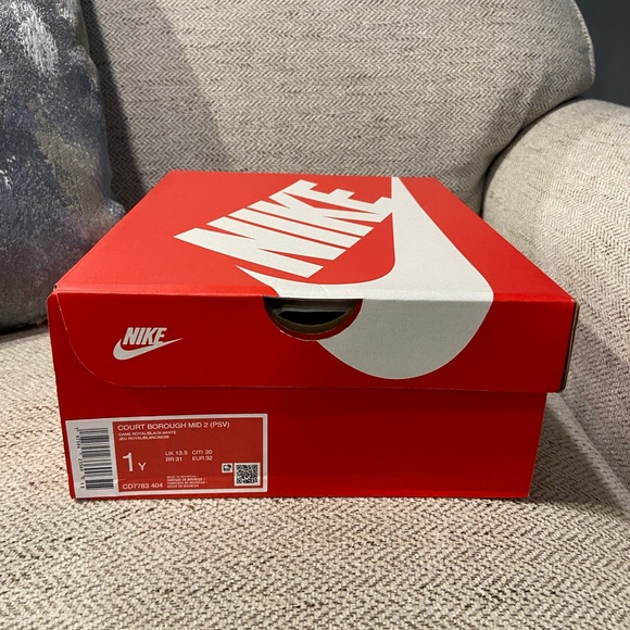 Nike court borough mid 2 boys size 1 blue/black NWT! - Picture 8 of 8